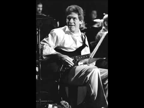 Jay Graydon / Love Flows (Feat. Ed Whiting)