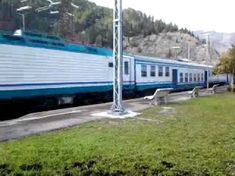 REG12076 in partenza da Genga San Vittore Terme (AN), E464 + PR