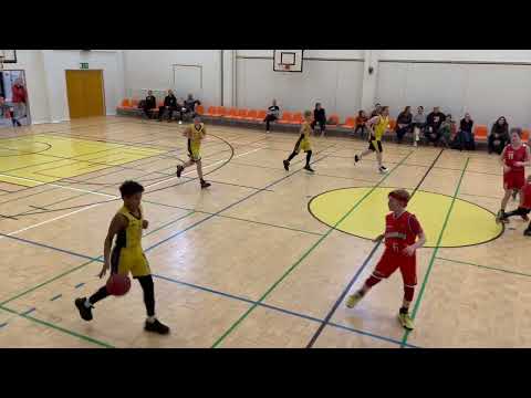 10.4.2022 minipojat MU-Honsu Red