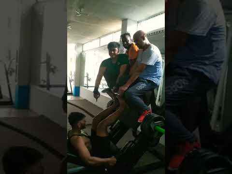 Leg press ..Charly Luske - This Is A Man_s World (The Blind Auditions _ The voice of Holland )