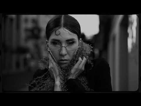 Yih Capsule - Por la Noche (Prod. Crissis)