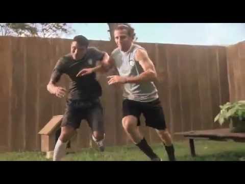 Comercial Brahma Diego Forlán y Thiago Silva 2013