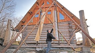 Lifting Heavy Logs Again to Expand the House / Off Grid LOG CABIN Building (S4 Ep1)