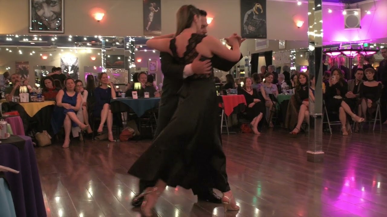 Video thumbnail for Alexander Sossa and Ana Thomas at El Encuentro 3/4