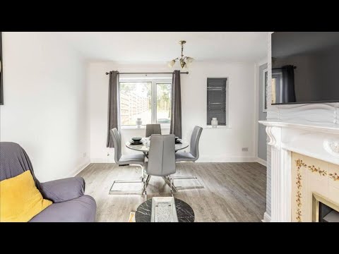 Come & Unwind in Charming 5 Bed House in Blackburn, United Kingdom | Travel With Kiara