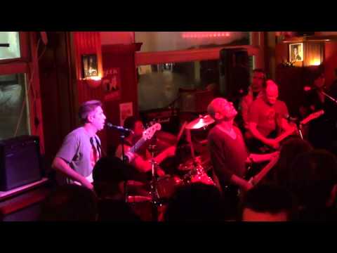 Les SLACHES  "The Clash" Tribute , le 13-04-2013 Stam café Excelsior Bxhell   Part VI