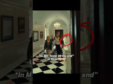 Rosé broke the statue "kill this love"!🫣 #blackpink #lisa