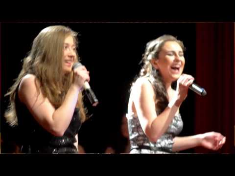 Andrea Moravcová - Dvě žlutá kuřátka