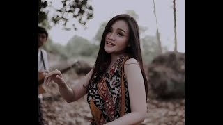 Download lagu DJ JADIKAN HANYA AKU SATU SATUNYA ASMALIBRASI VIRAL TIKTOK REMIX FULL BASS mp3