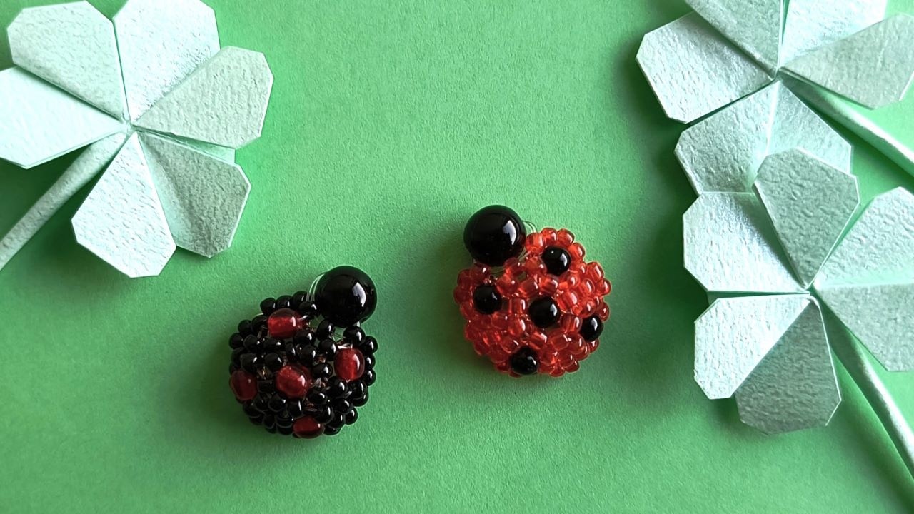 ビーズのてんとう虫の作り方🐞 How to make a beaded ladybug.