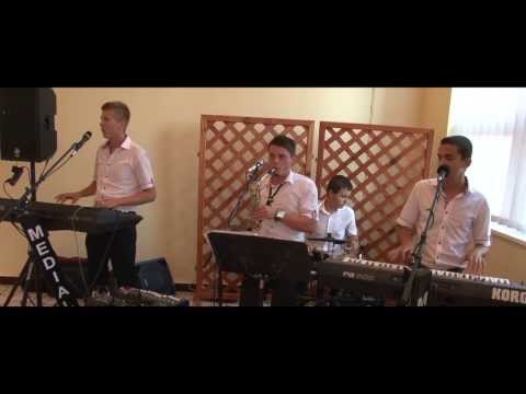 hudobná skupina MEDIAL - Vydala by ja sja...Ani ja,ani ty...