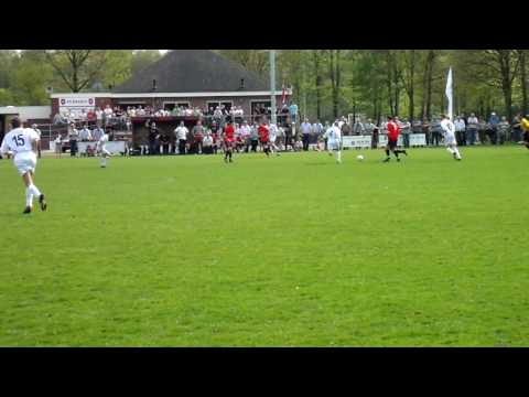 Baarlo - IVO (25-04-2010) 2e Helft - Driehoekje IVO en overtreding Bas B