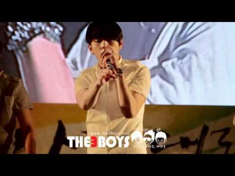[FANCAM] BEAST 비스트 Junhyung - on rainy a day @  JeJu National College Music Festival 110526