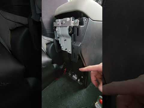 Short : 10-20-23 : Subaru Forester Gen 4 Base Model Center Console Access (USB/Power Install?)