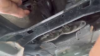 Replace (removing) 16 Ford Fusion 2.5L catalytic converter/exhaust manifold.