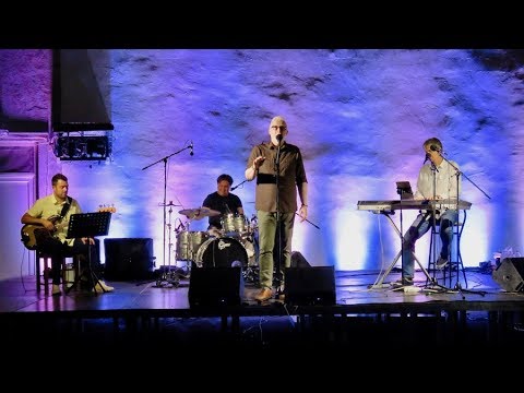 Mario Battifiaca kao Alen Vitasović i Josipa Lisac