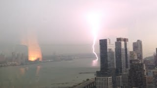 preview picture of video 'Lightning on Hudson River, New York City (May 11, 2013)'