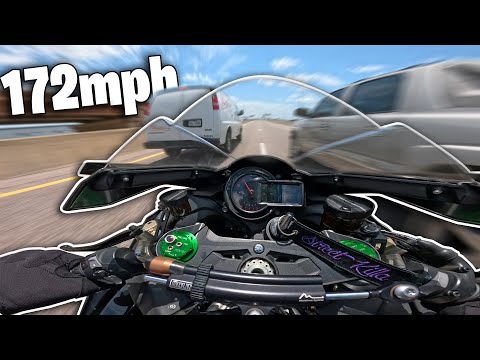 NINJA H2 BLASTING THROUGH TRAFFIC