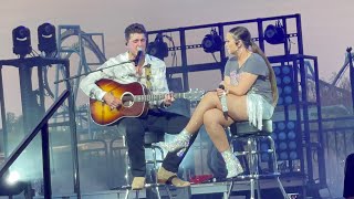 Cade Foehner sings “I LOVE YOU” to Gabby Barrett || SeaWorld, Orlando