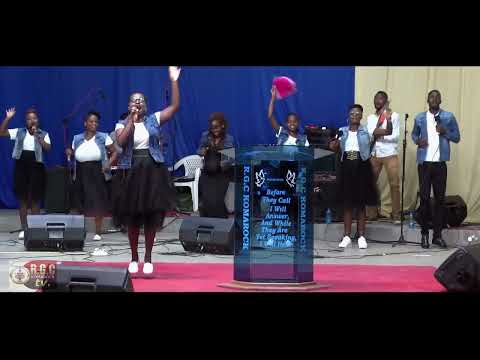 Kenyan Praise Medley ICC- (  RGC Komarocks Worship Session Extract)