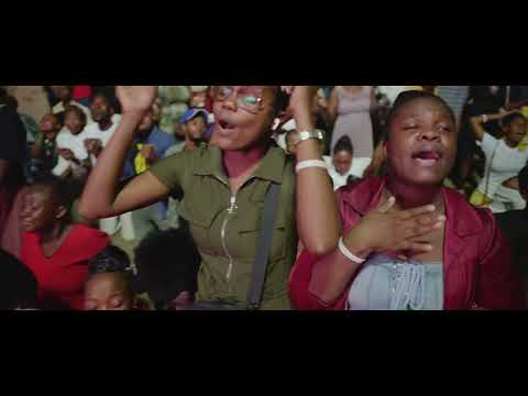 Se yon Privilèj (live) - Delly Benson