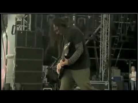 KoRn - Another brick in the wall (live at download festival 09 )