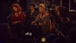 Matraca Berg &amp; Trisha Yearwood – Strawberry Wine (Live)