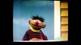 Sesame Street-Ernie thinks about borrowing Herbert Birdsfoot&#39;s vacuum cleaner.mp4