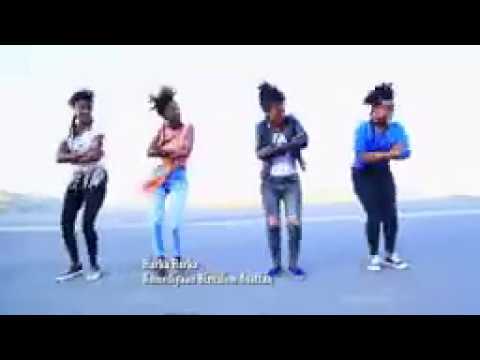 y2mate com   komediyaan buzualam asaffaa harka harka new 2018 oromo music k7IIzzvgC14 144p