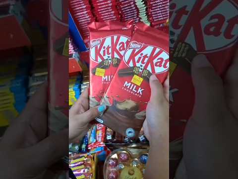 GIANT KITKAT MILK CHOCOLATE!🍫#shorts #shortvideo #asmr #chocolate #tiktok