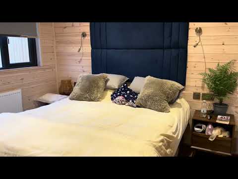 Ashlea Pools Lodges Country Lodge Park, Hopton Heath, Chestnut VIP No. 34 December 2025