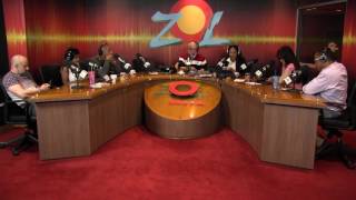 Diana Filpo imitando a Édith Piaf