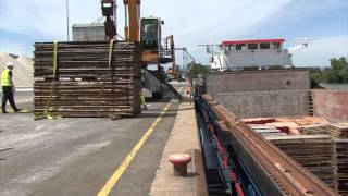 preview picture of video 'Port Fluvial de Villefranche-sur-Saône - Activité Bois'