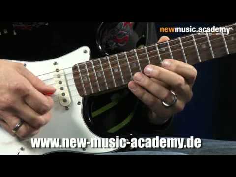 Lick of the Week 021 - Legato Lick Bm