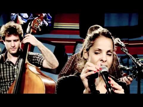 Blubell em "Triz" no Estúdio Showlivre 2011