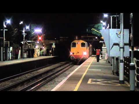 [Eruption] 20309 and 37612 open up through Wandsworth Road!