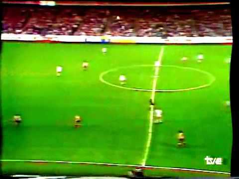Recopa de Europa 1985/1986: Atlético Madrid 0-3 Dynamo Kyiv (02/05/1986). Narración en español.