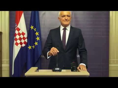 Konferencija za medije predsjednika Vijeća akademika Zvonka Kusića (9.11.2017.)