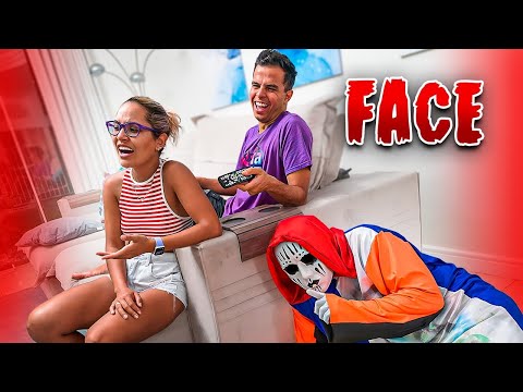 The Face entered the mansion without anyone seeing it! - So scary!