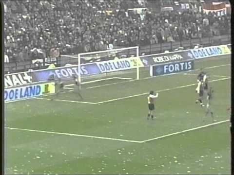 2004 (December 12)Feyenoord 3 -PSV Eindhoven 3 (Dutch Eredivisie)