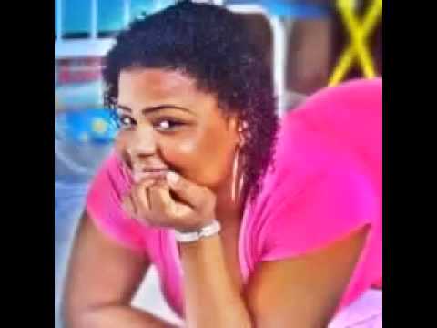 Mc Carol & Mc Beré  Ta Solteira Ta Carente