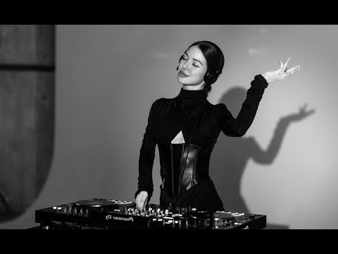 Vera Aire - Live @ Sequoia, Moscow / Melodic Techno & Progressive House Mix