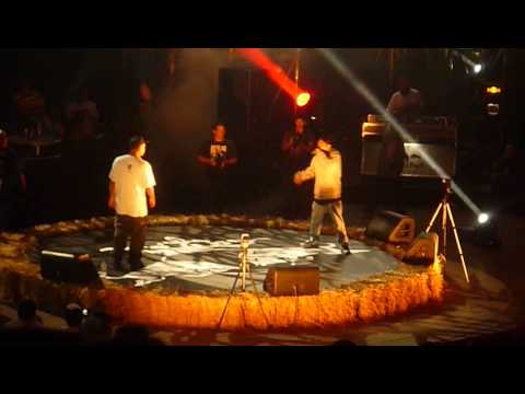 Mc Hampper Vs RZ   ( Tercera Batalla) Redbull - Perú )
