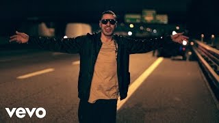 Vita Da Star Lyrics English Translation