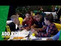 Ontmoeting met spelers en speelsters tijdens ADO Kids lunch