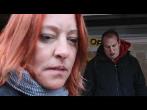 Nicki Feldt - Helt Alene [Officiel Video]