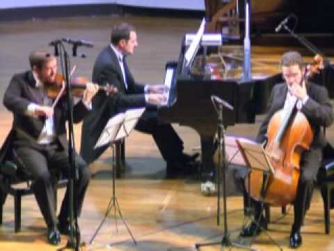 Trio Caravaggio - Shostakovic: Trio n. 1 - Part II