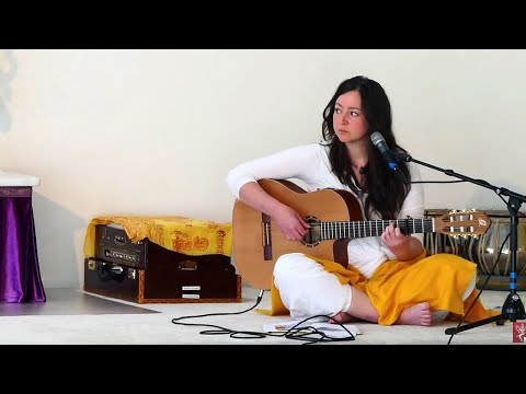 Mantrayoga "Verbundenheit spüren" mit Sarada - Yoga Vidya Ashram Live - 16:15 Uhr 29.05.2021