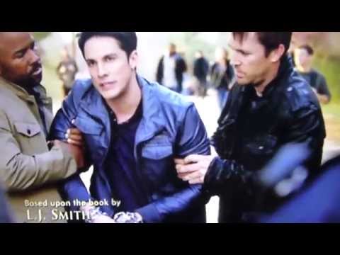 The Vampire Diaries 5x22 - Tyler reverts to his dead Werewolf state & Julian dies
