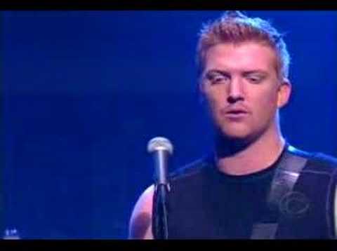 Queens of the stone age Live on Letterman Go with the flow